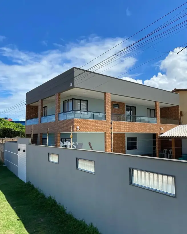 Guarda-corpo de vidro em Jaguariúna com fixação discreta