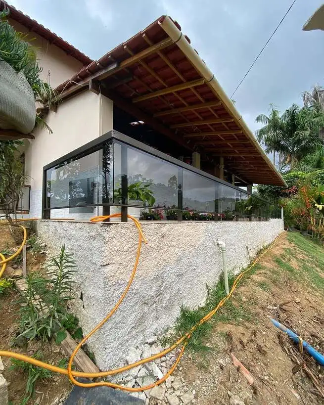 Guarda-corpo de vidro em Jaguariúna para desnível residencial