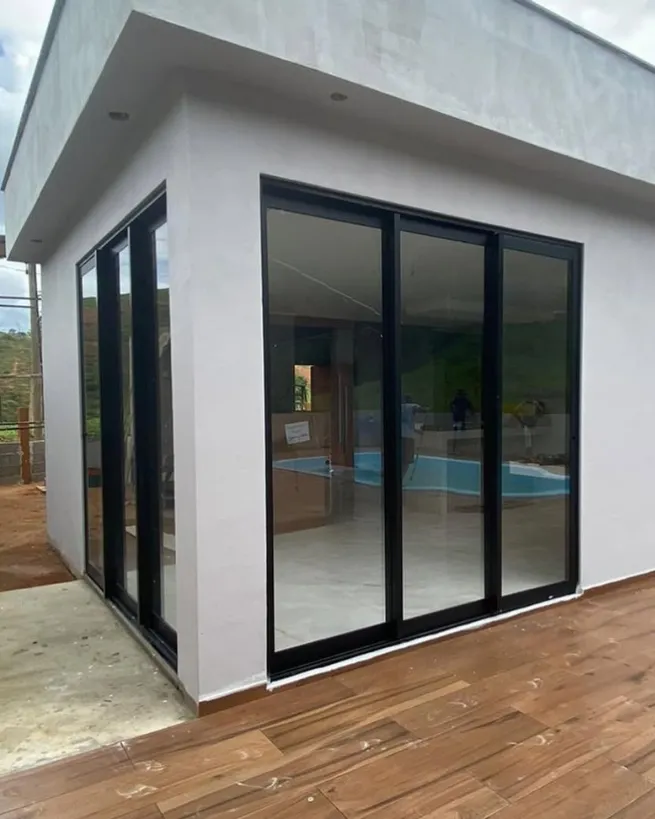 Portas de vidro em Jaguariúna - porta de vidro em ambiente residencial